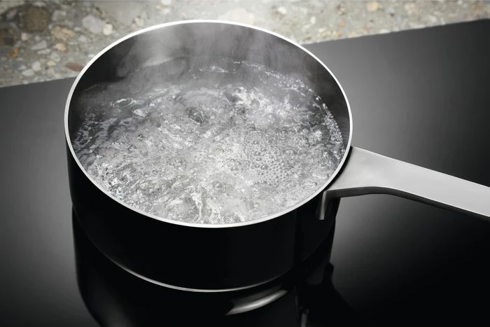 Indukcijska plošča Electrolux LIL61434C, 59 cm, 4 kuhališča, črna, za vgradnjo