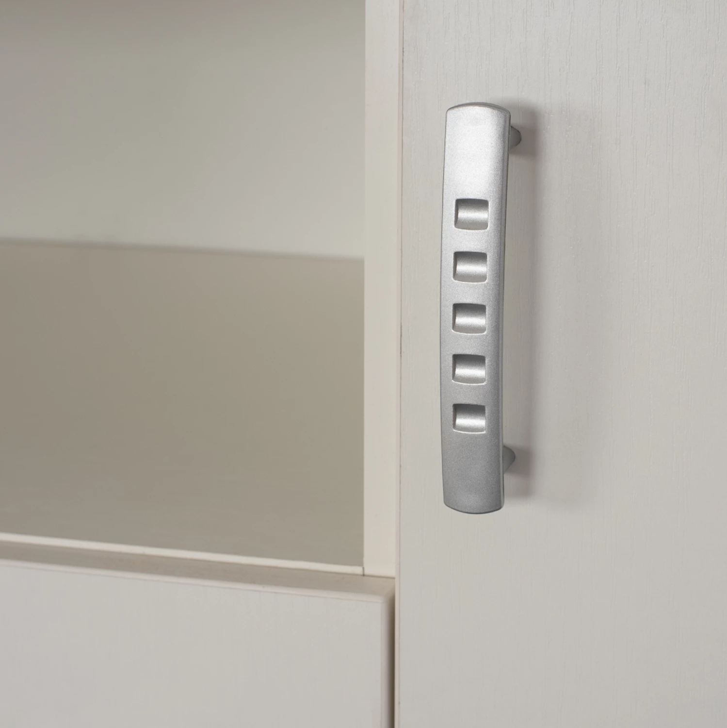 Bife z 2 omaricama in 3 predali ADLER bel FH2430.03 120x45x85 cm