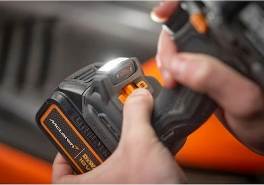 Brezžični vrtalnik-izvijač, 18V, 5Ah, 2 bateriji, rumen/črn, z valizko DeWalt MCLAREN DCD85MP2T