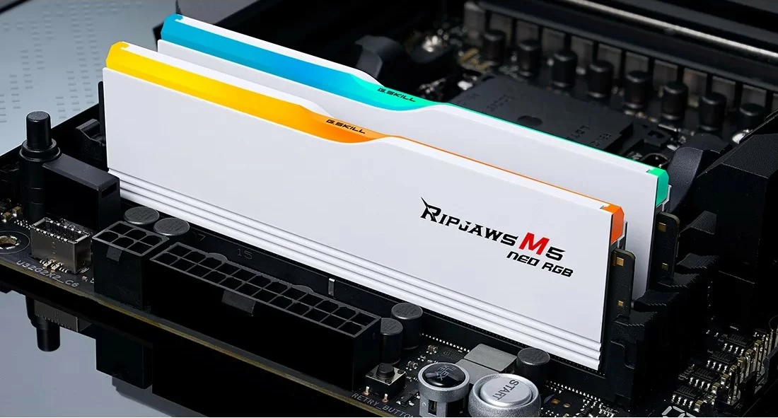 RAM memorija G.Skill Ripjaws M5 Neo RGB 32GB (2x16GB) DDR5 6000 MT/s, bela