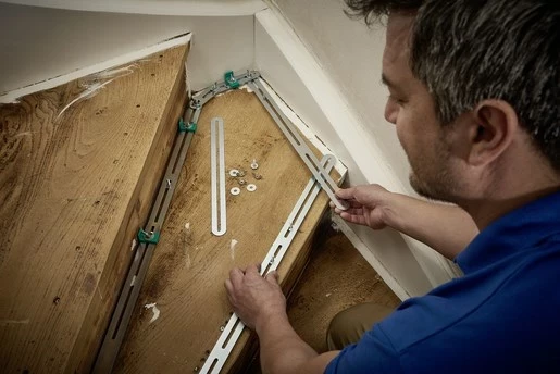 Merni pripomoček za stopnice Wolfcraft 5210000, nerjaveče jeklo, črn