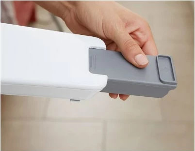 Ročni sesalnik brez vrečke, krom BLACK+DECKER PV1820L