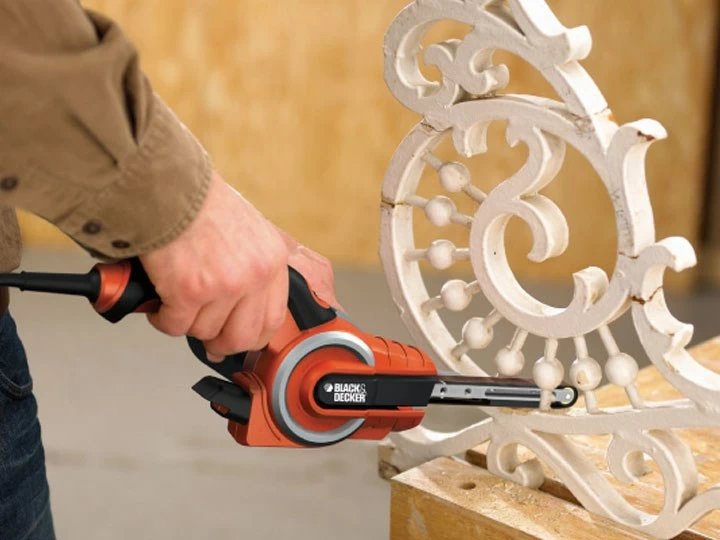 Trakasti brusilnik Black & Decker KA902EK, oranžen/črn