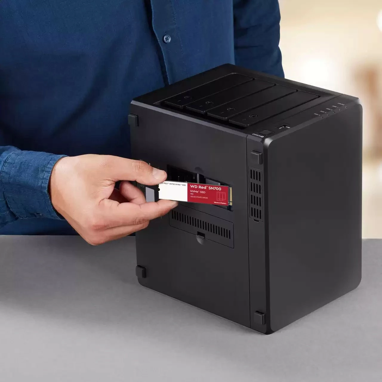 SSD 2 TB M.2, Western Digital SN700, 3400 MB/s