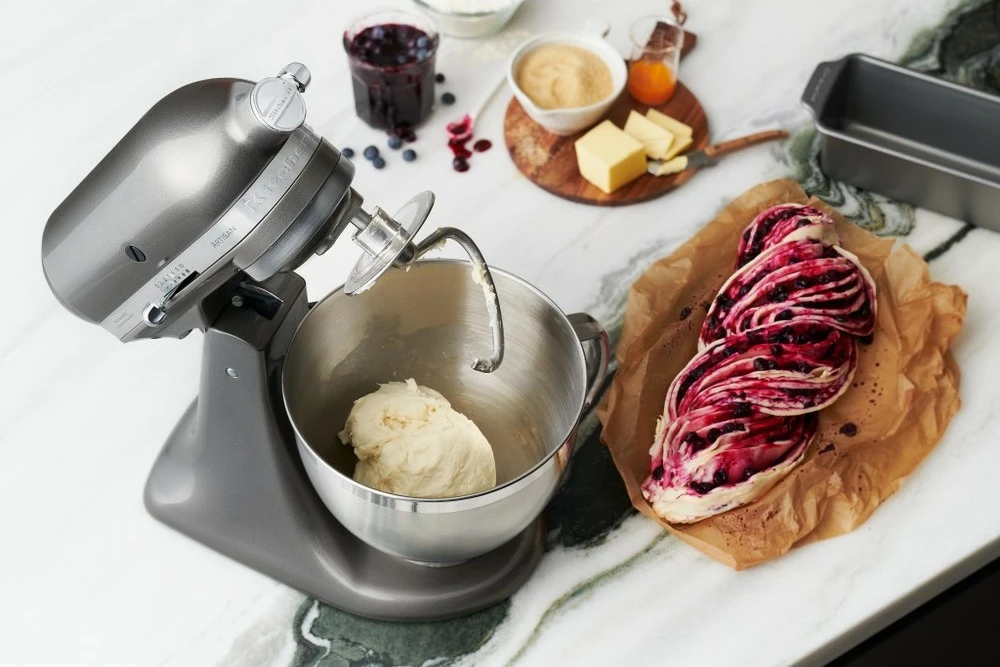 Kuhinjski mešalnik KitchenAid Artisan 5KSM175PSEAC, 300 W, srebrn