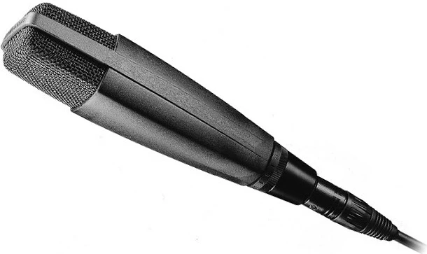 Dinamični kardioidni mikrofon Sennheiser MD 421 II, črn