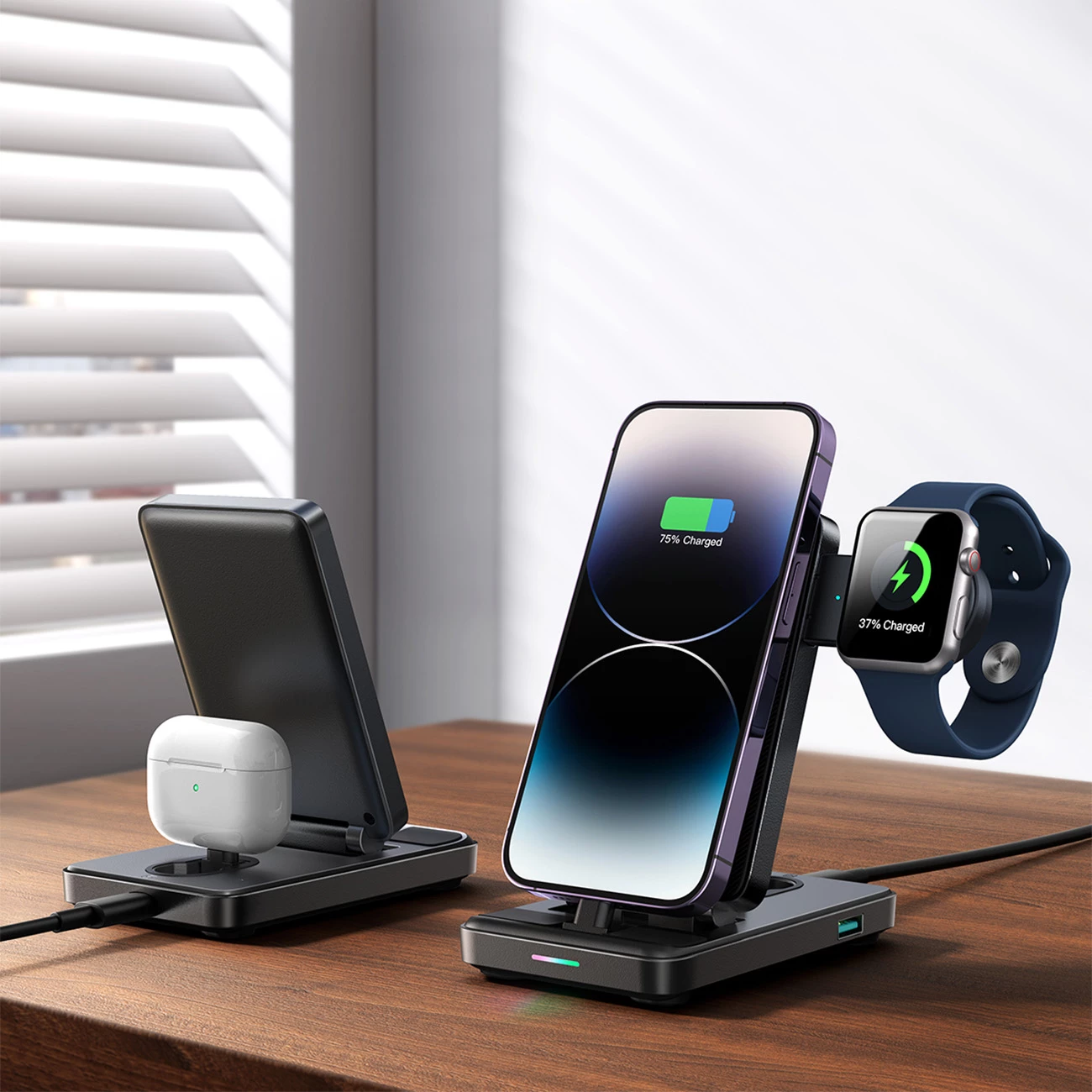 Polnilna postaja 4-v-1 za iPhone, AirPods in Apple Watch, zložljiva, črna Joyroom JR-WQS02