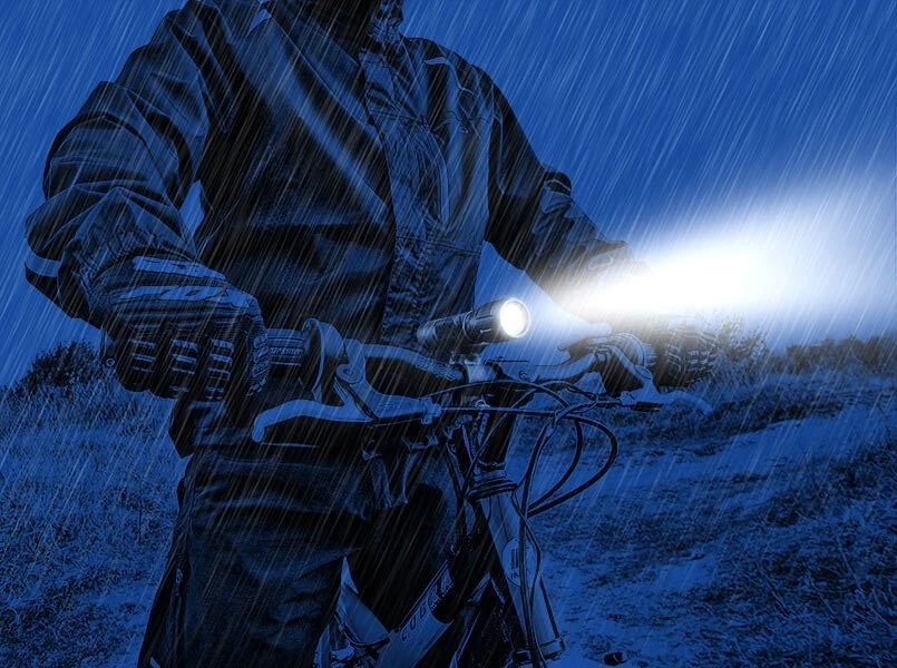 LED ročna svetilka everActive FL-300+