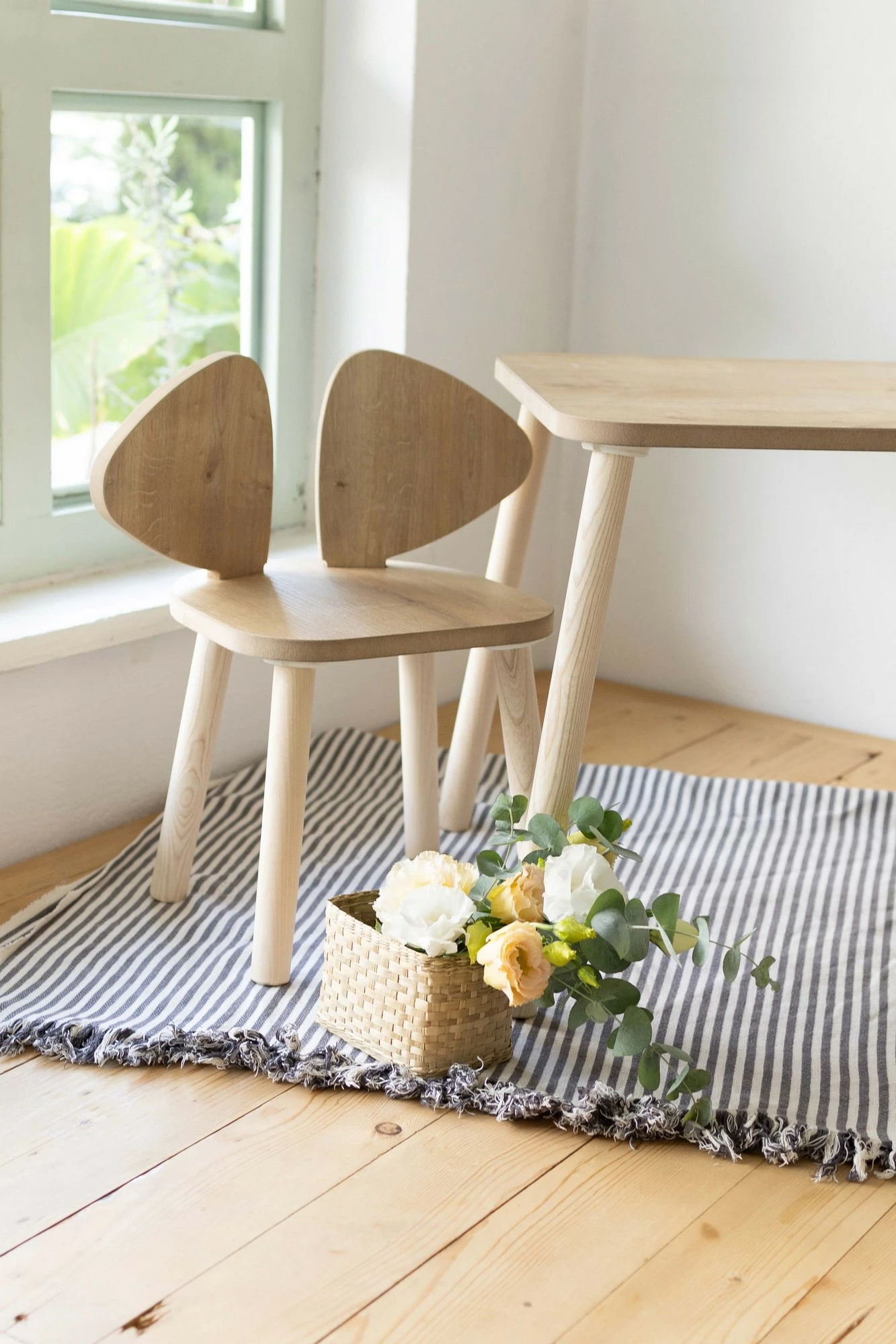 Otroški set mize in stola Hanah Home Mickey, 1 stol, rjave barve