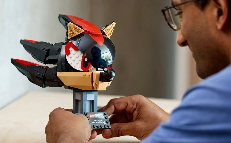 Set za gradnjo glave Shadow the Hedgehog, LEGO 77000, 720 kosov, večbarven