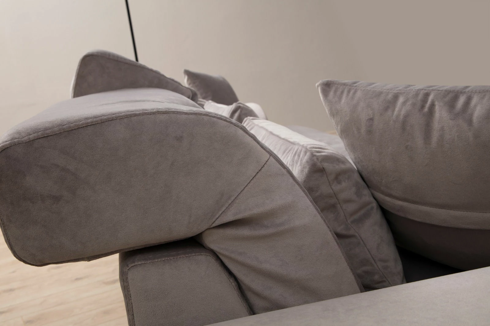 Kotna sedežna garnitura Frido, svetlo siva, Atelier del Sofa (Chl+3R)