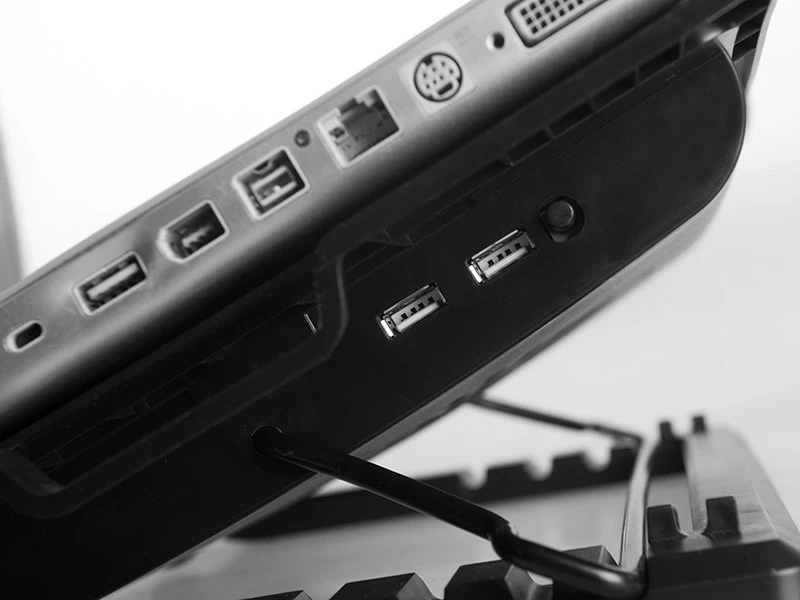 Podloga za hlajenje za prenosnik do 17", Tracer Icestorm TRASTA46338, 2 USB vrata, črna