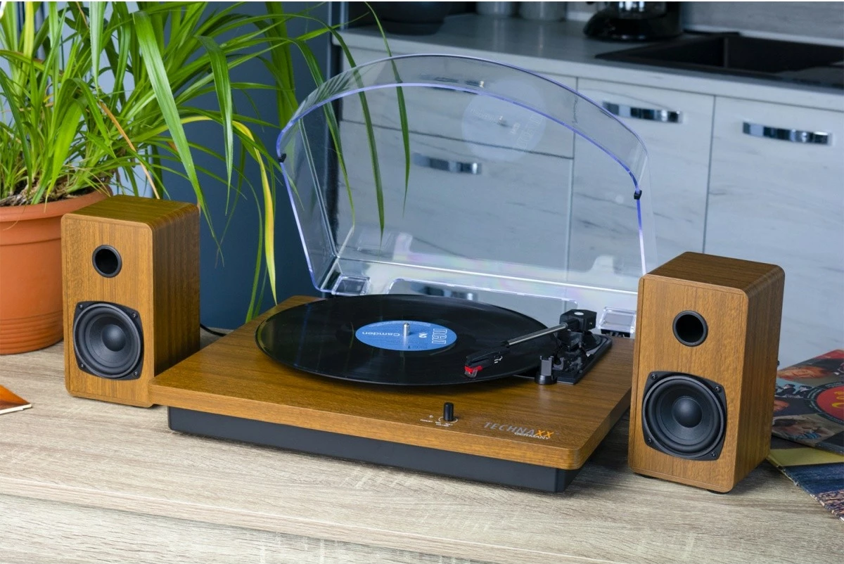 Gramofon z Bluetoothom Technaxx TX-188, 2 stereo zvočnika, les
