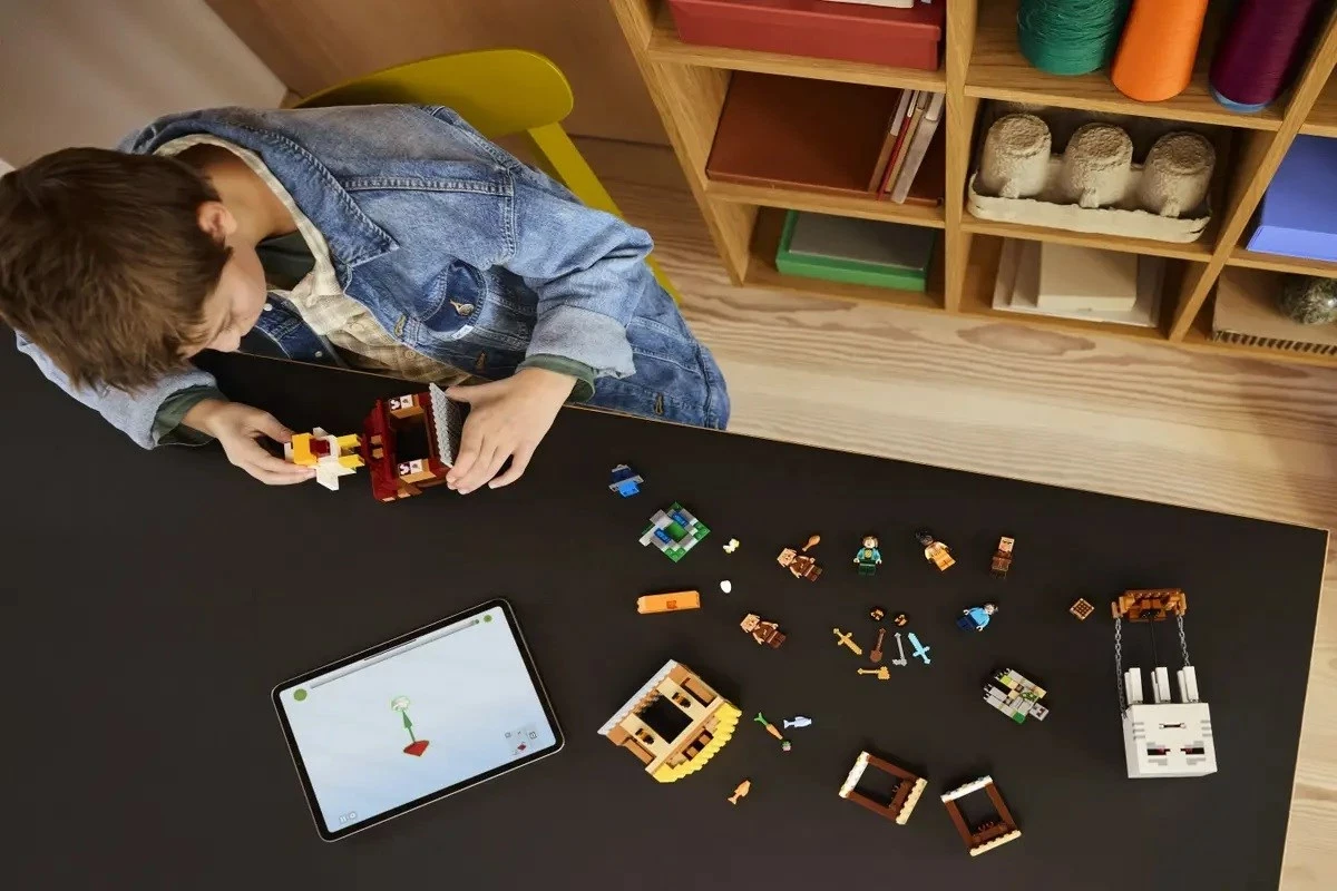 Napad balona Ghast, LEGO Minecraft 21273
