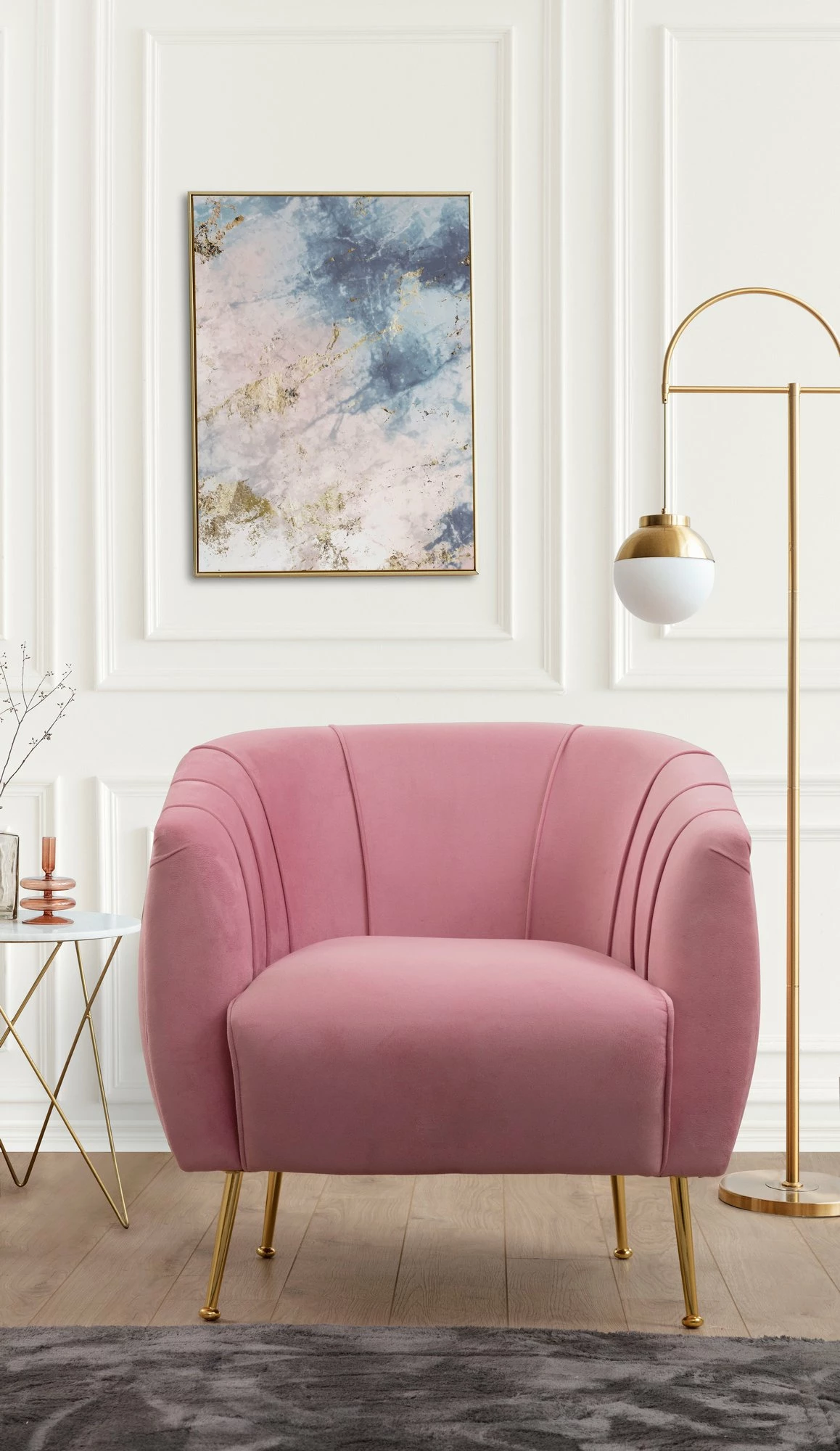 Naslanjač v bledo rožnati barvi, Atelier del Sofa