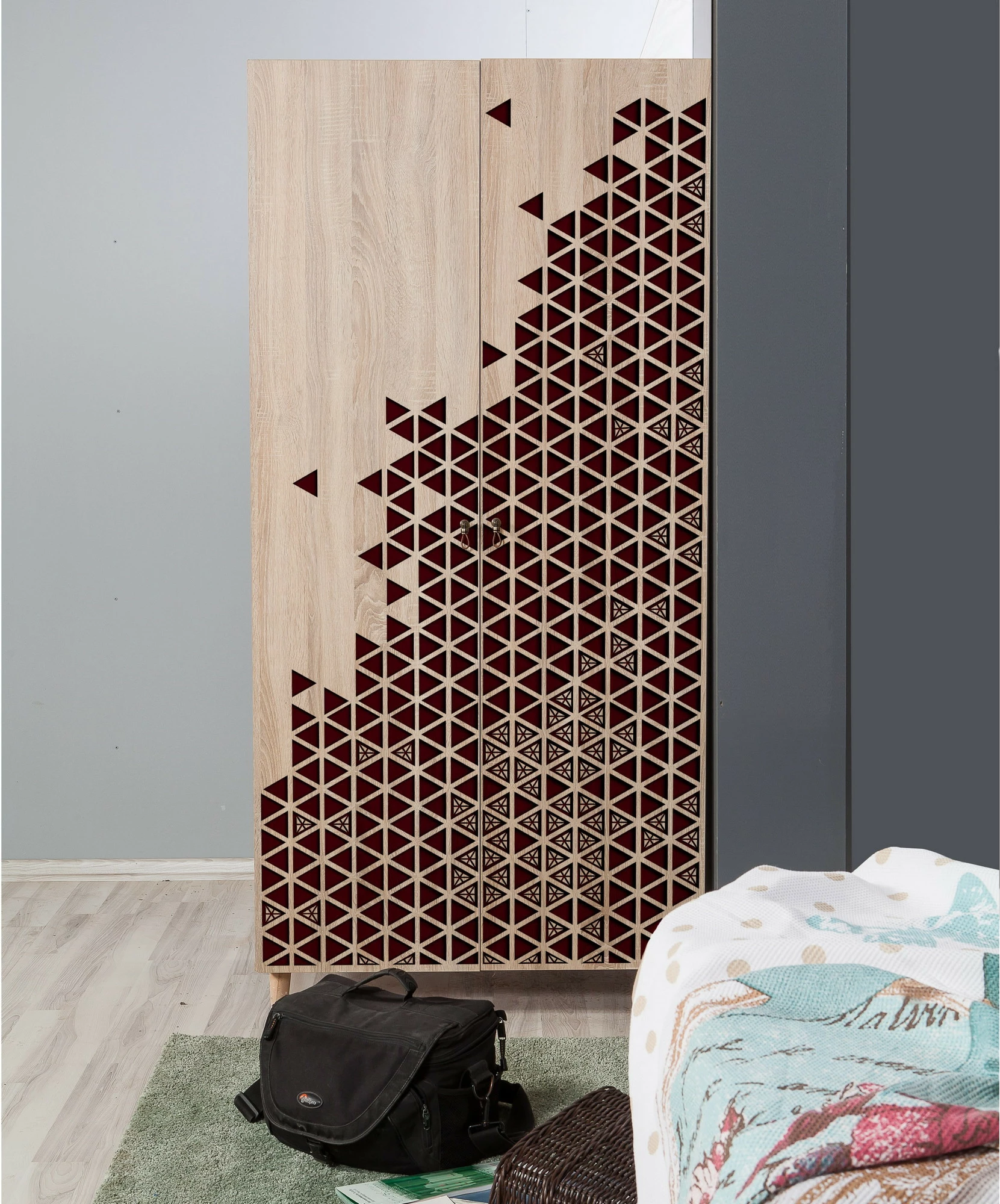 Modernden omara Sonoma oak, lesene noge, kovinski ročaji in vrvica, Stil - 122, Skye Decor, 90x192x52cm