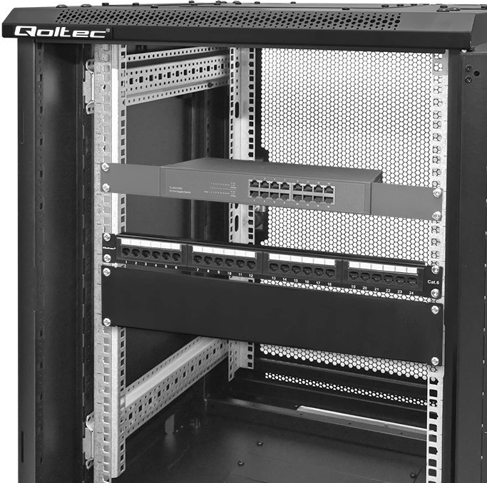 Pokrovni panel za RACK 19", 2U, črn — Qoltec 54512