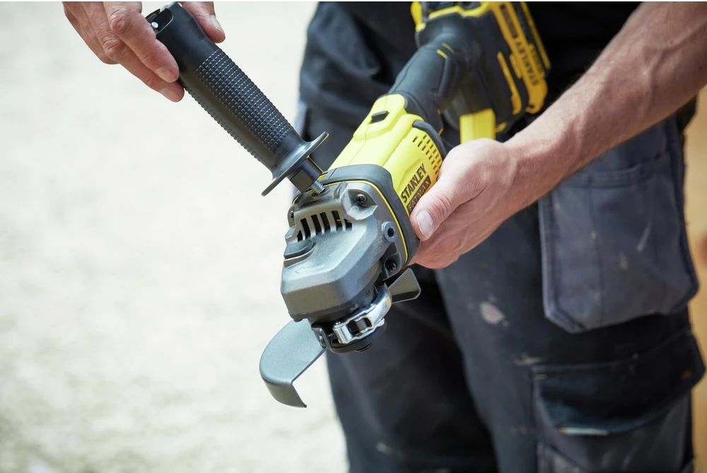 Kotni brusilnik Stanley SFMCG400B-XJ, 18 V, z baterijo