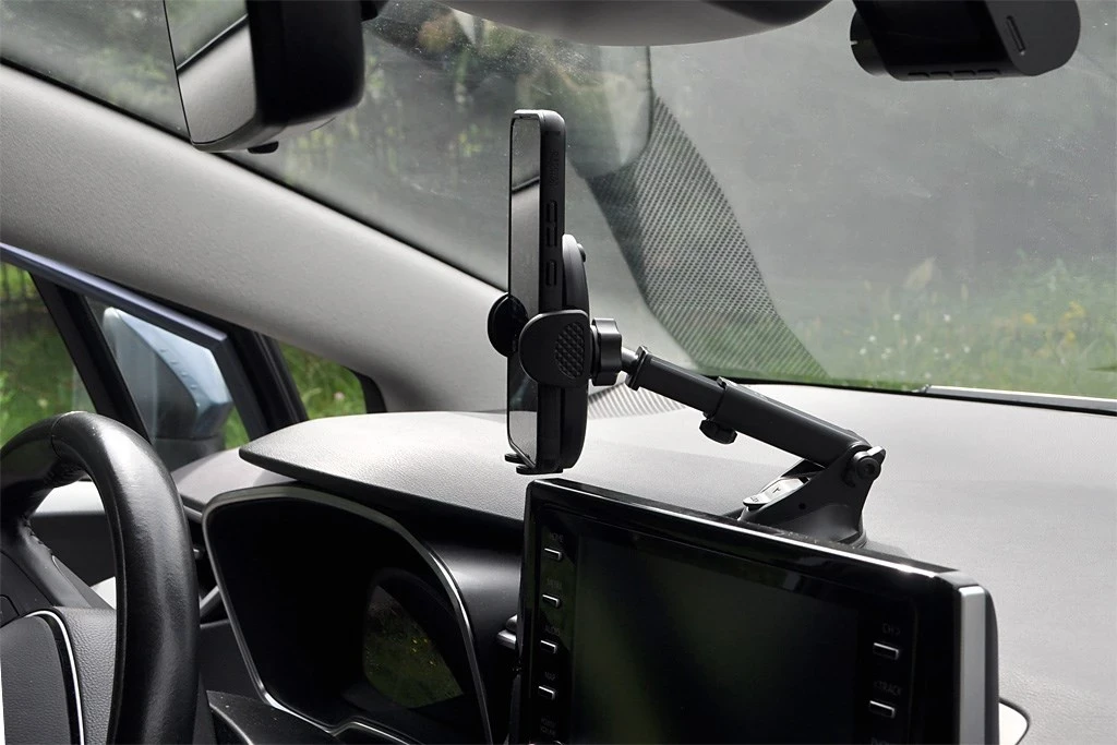 Držalo za telefon v avto H-9 iBox, črno