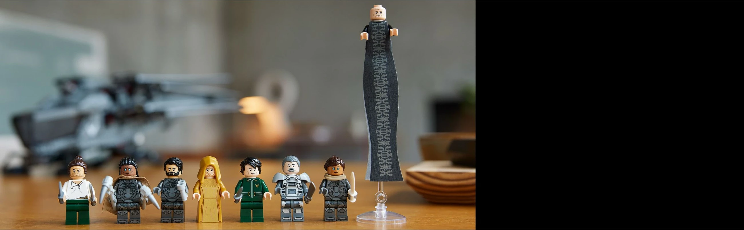 Komplet za sestavljanje Royal Ornithopter iz filma Dune, LEGO, 1369 kosov, večbarven