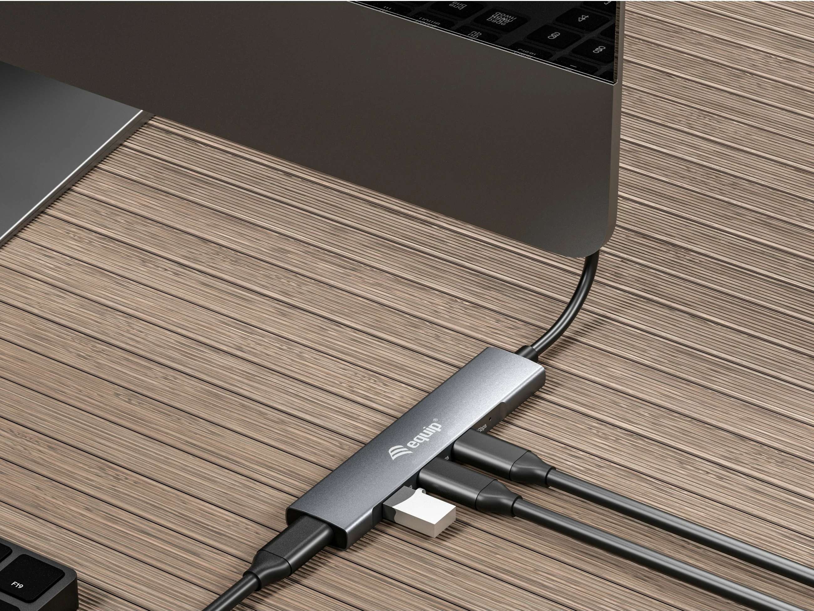 USB hub z 4 priključki USB 3.2 Gen 1 Type-C, aluminij, črno, srebrno, 0,15 m - Equip