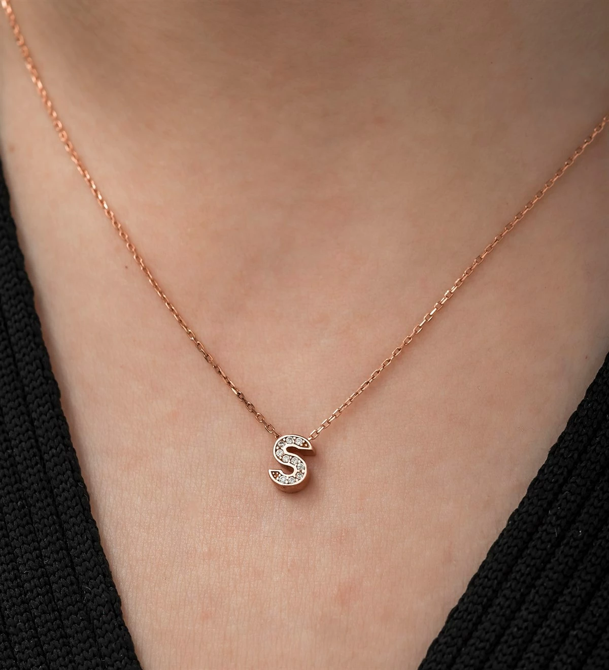 Srebrna ogrlica rožnato-zlata in bela, Jumeon NRZ1195