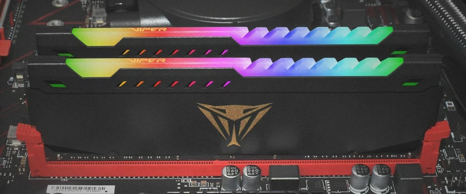 RAM pomnilnik Viper Steel RGB 32GB (2x16GB) DDR4 3200MHz, črn