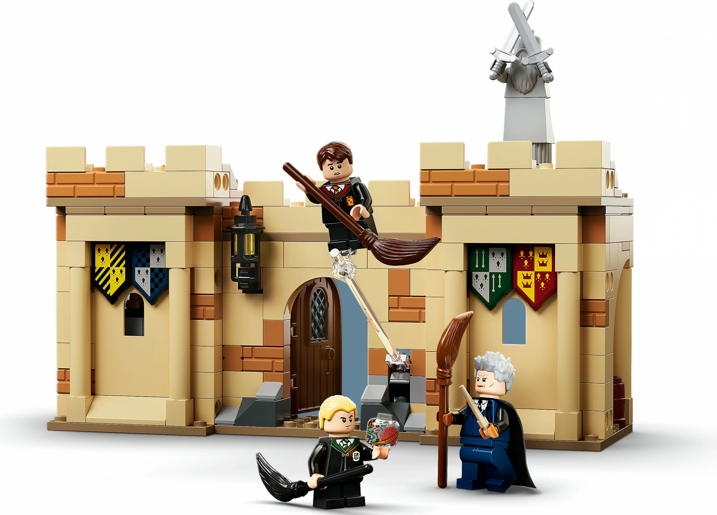 Set za sestavljanje - Prvi letalski pouk, LEGO Harry Potter Hogwarts™, 7+, 264 delov, večbarven