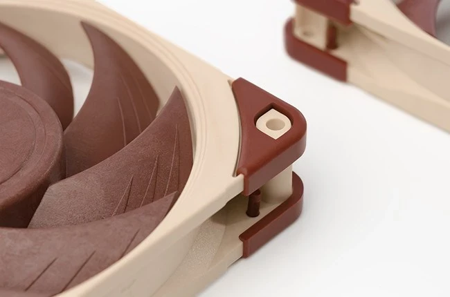 Ventilator za ohišje Noctua NF A12x25 5V PWM, 12 cm, bež in rdeč