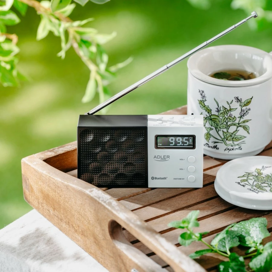 Digitalni PLL radio Adler AD1908 z Bluetoothom, USB/SD, črn/bel