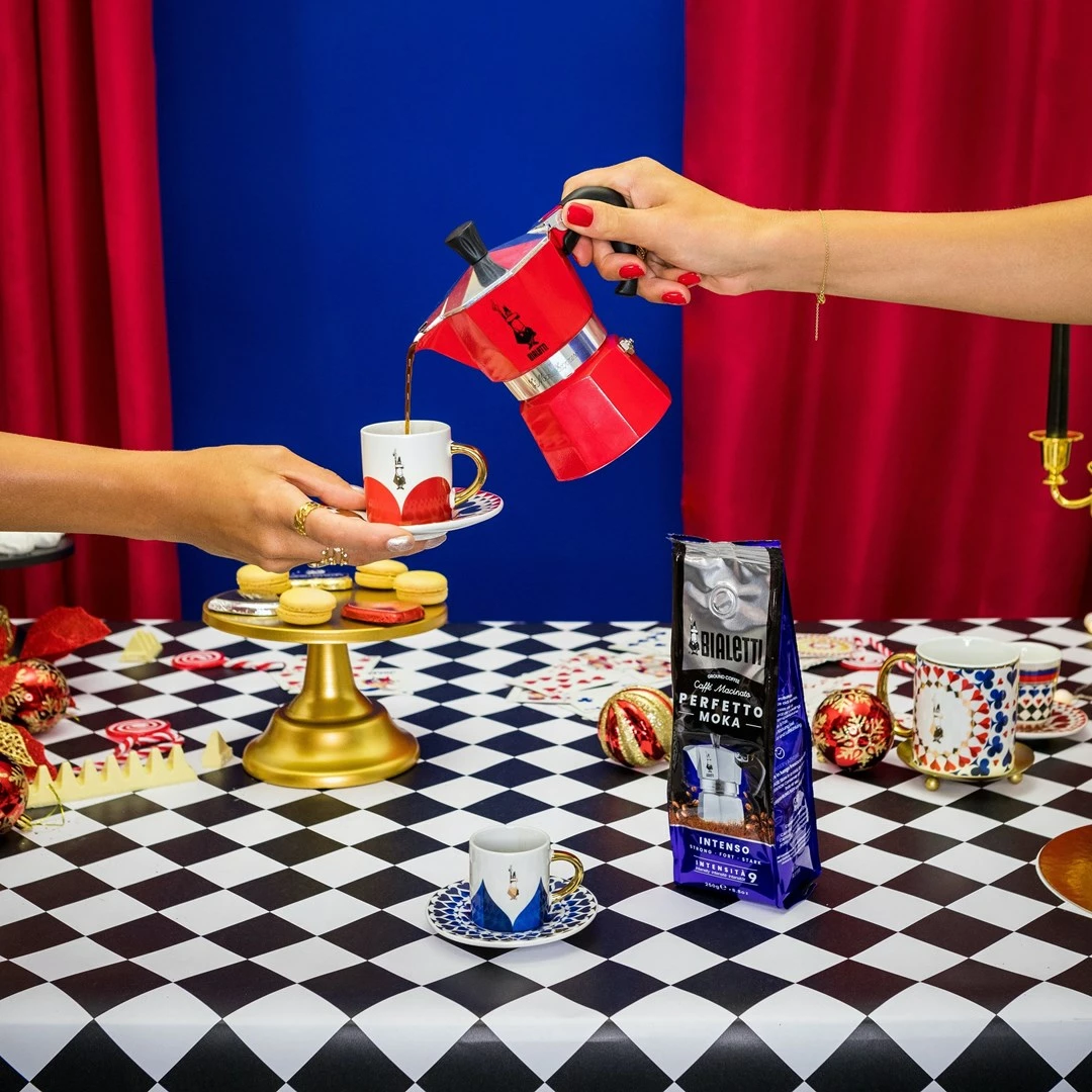 Ročni kavni aparat Bialetti Moka Espress, rdeč