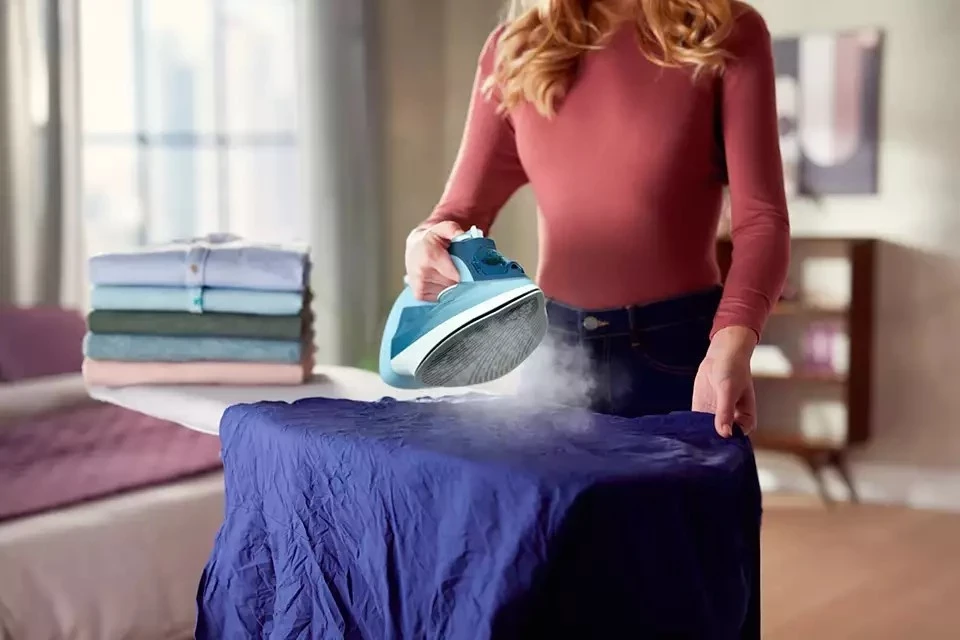 Parna likalnik Philips, Serija 5000, bela-modra