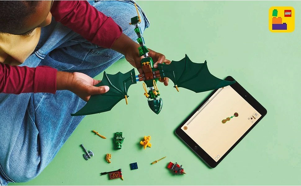 Set za sestavljanje Ninjago Lloyd Green Forest Dragon, 128 delov