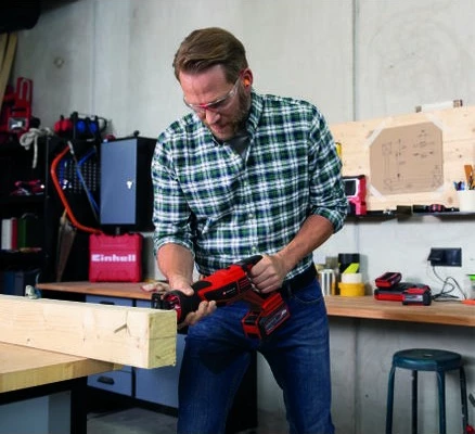 Reciprocna žaga, Einhell TE-AP 18/28 Li BL Solo, brezkrtačna, 18 V, brez kabla, črno/rdeča