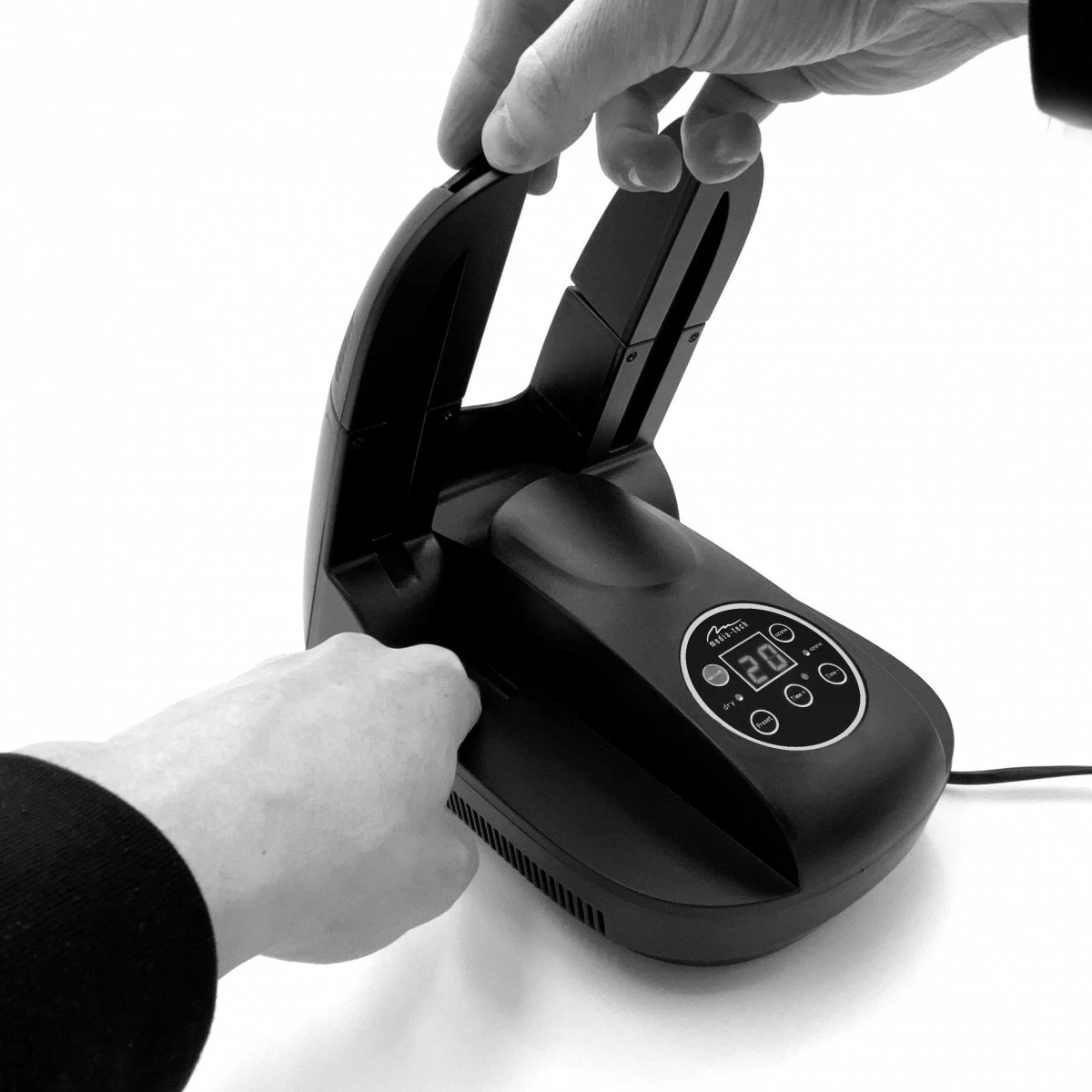 Sušilnik za čevlje z ozonom Media-Tech MT6523, črn