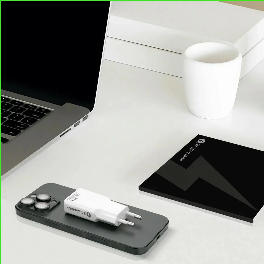 Stenski polnilnik GaN PD 30W, 2x USB-C, super tanek, bel, everActive SC-385Q