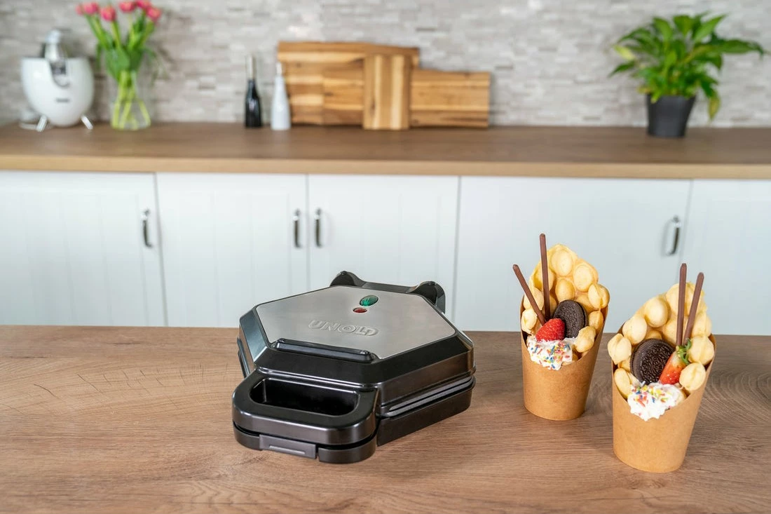 Wafflemaker UNOLD 48245 Bobby Bubble, 700 W, črn