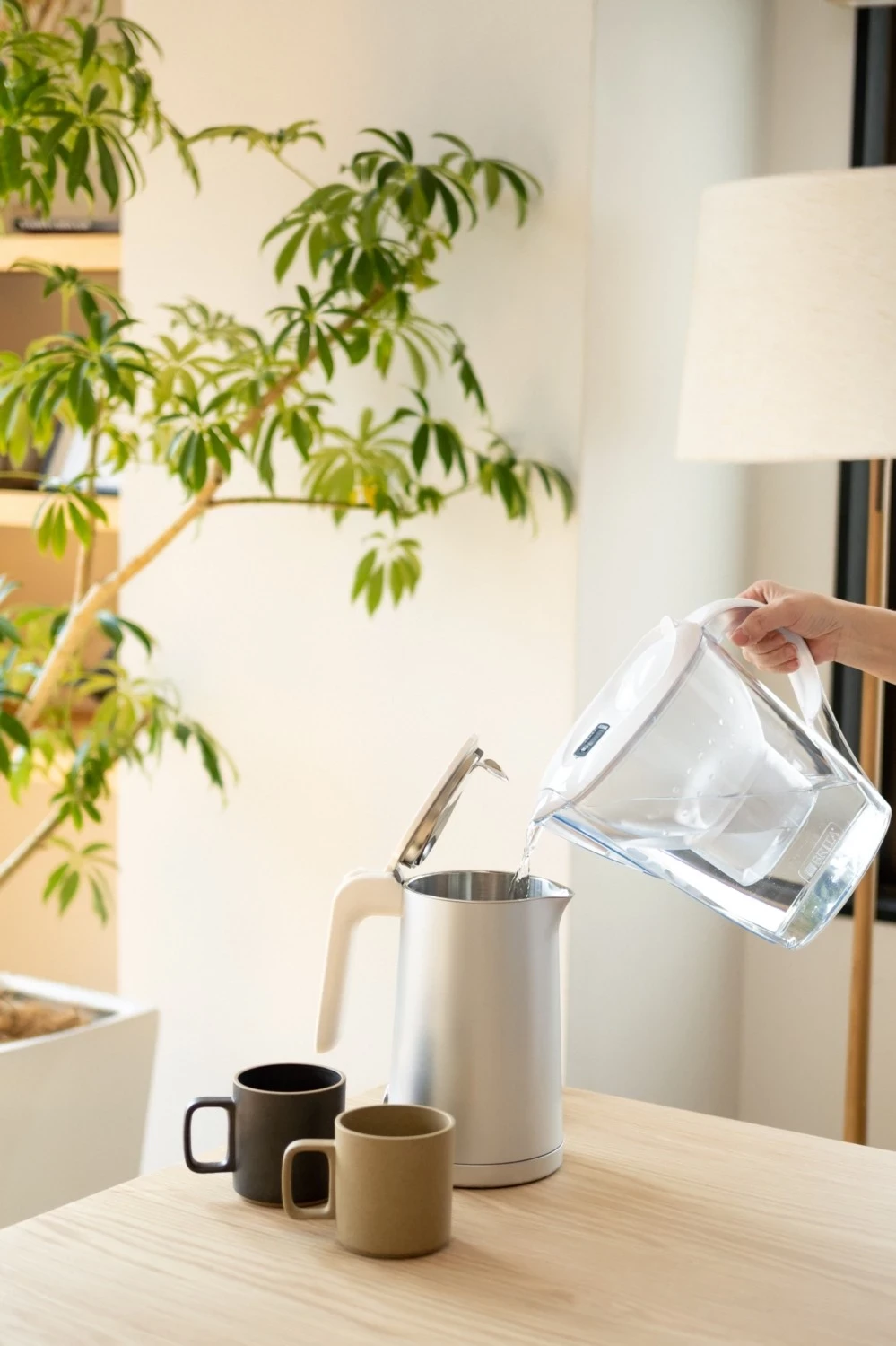 Filtrirni vrč za vodo Marella z 1 filtrom MAXTRA PRO Pure Performance, Brita, bel